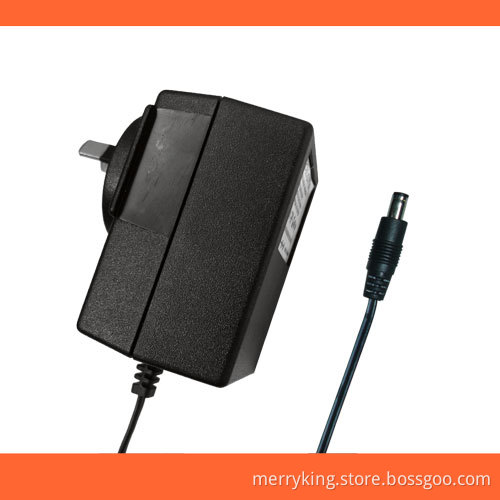 Ei41universal AC/DC Linear Adapter (MK-US24LI)